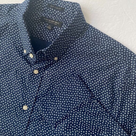 Banana Republic Tech Stretch Men's XL Slim Flex Fit Navy Blue Button Up Shirt - Picture 16 of 16